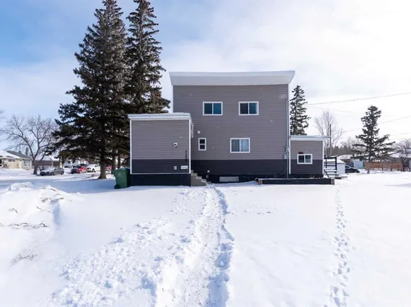 4535 W 47th St, Lloydminster, SK S9V 0J8
