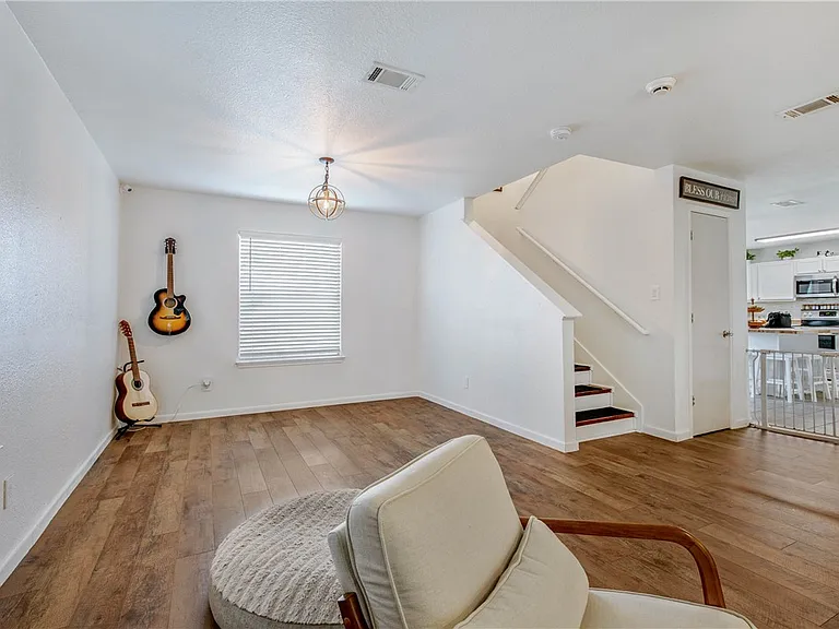 15236 Faircrest Dr — Photo 9