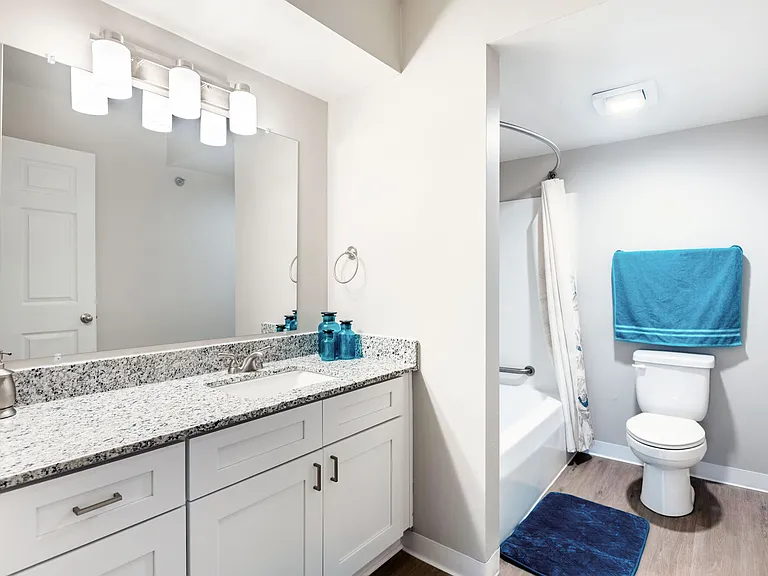 Georgetown Park Apartments — Photo 11