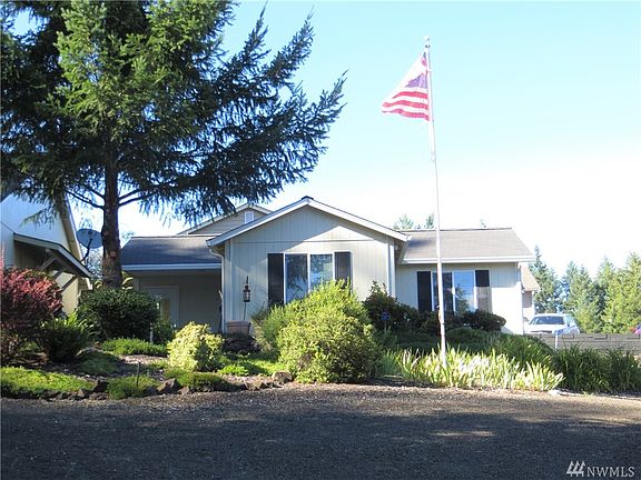 4th image of 200 E Connemara Way