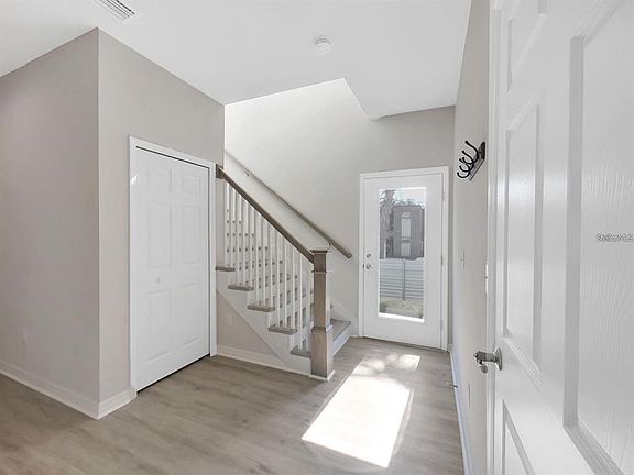 5th image of 8303 King Blossom Ct