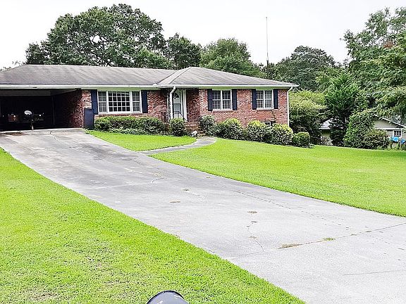 2nd image of 2842 Crabapple Ln