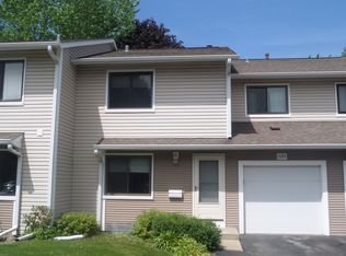 1124 E Cunningham Dr, Palatine, IL 60074