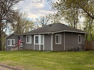 513 Park St S, Mora, MN 55051