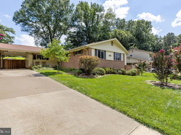 5005 Wheatstone Dr, Fairfax, VA 22032