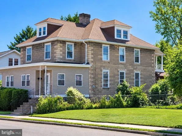 615 S 2nd St, Chambersburg, PA 17201