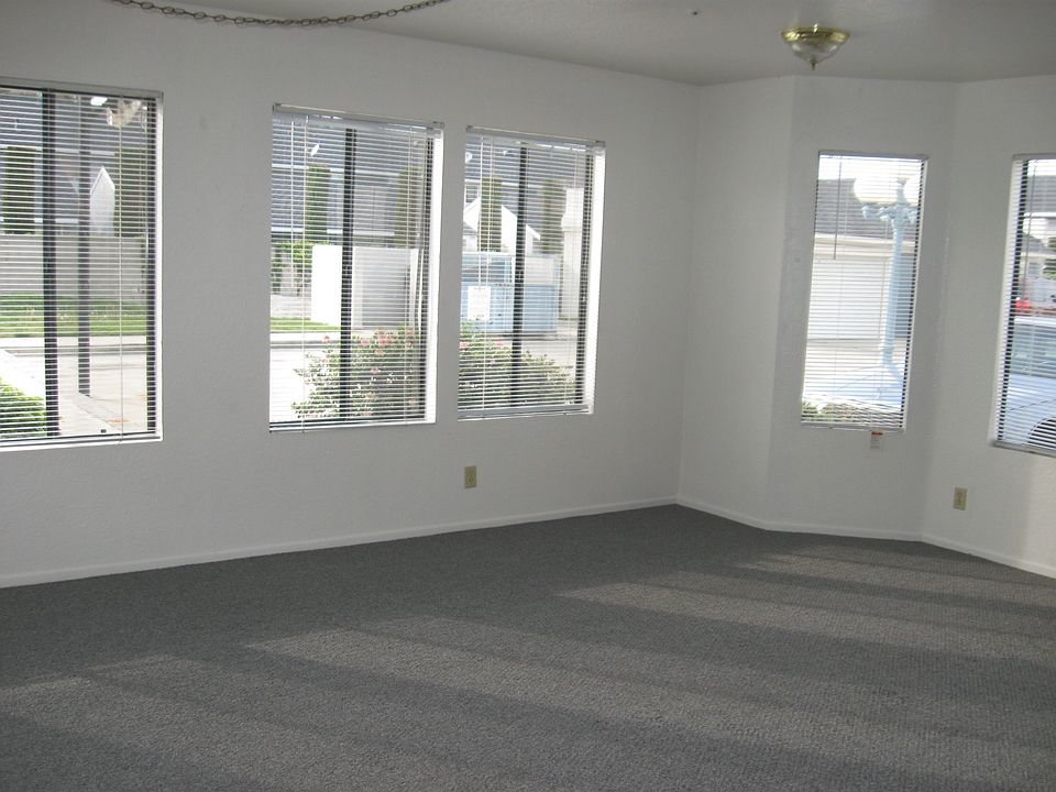2nd image of 13741 Milton Ave APT E