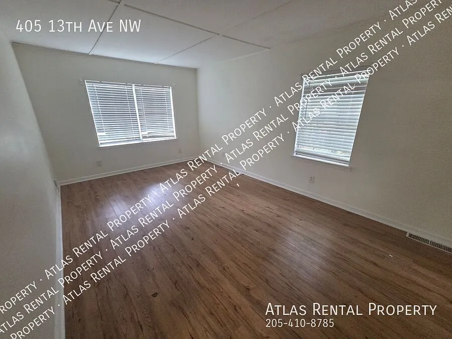 Move in Promo: $250 off First Month's Rent!! 3 Bedroom Beauty- Move in Ready — Photo 4