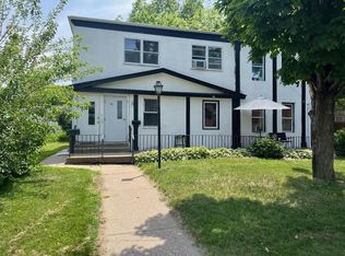 218 3rd Ave E #5, Shakopee, MN 55379
