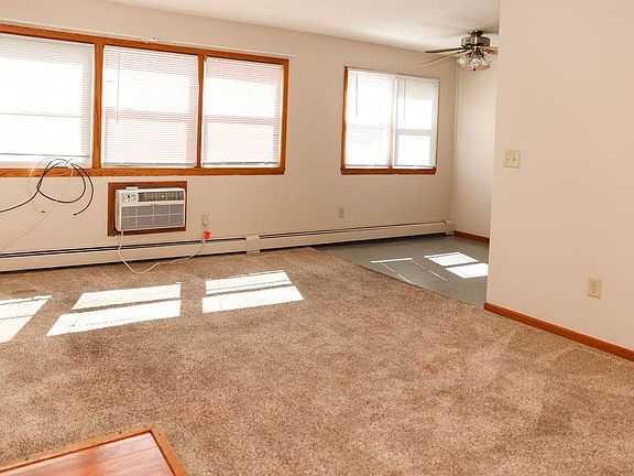 2nd image of 2025 Emerson Ave N