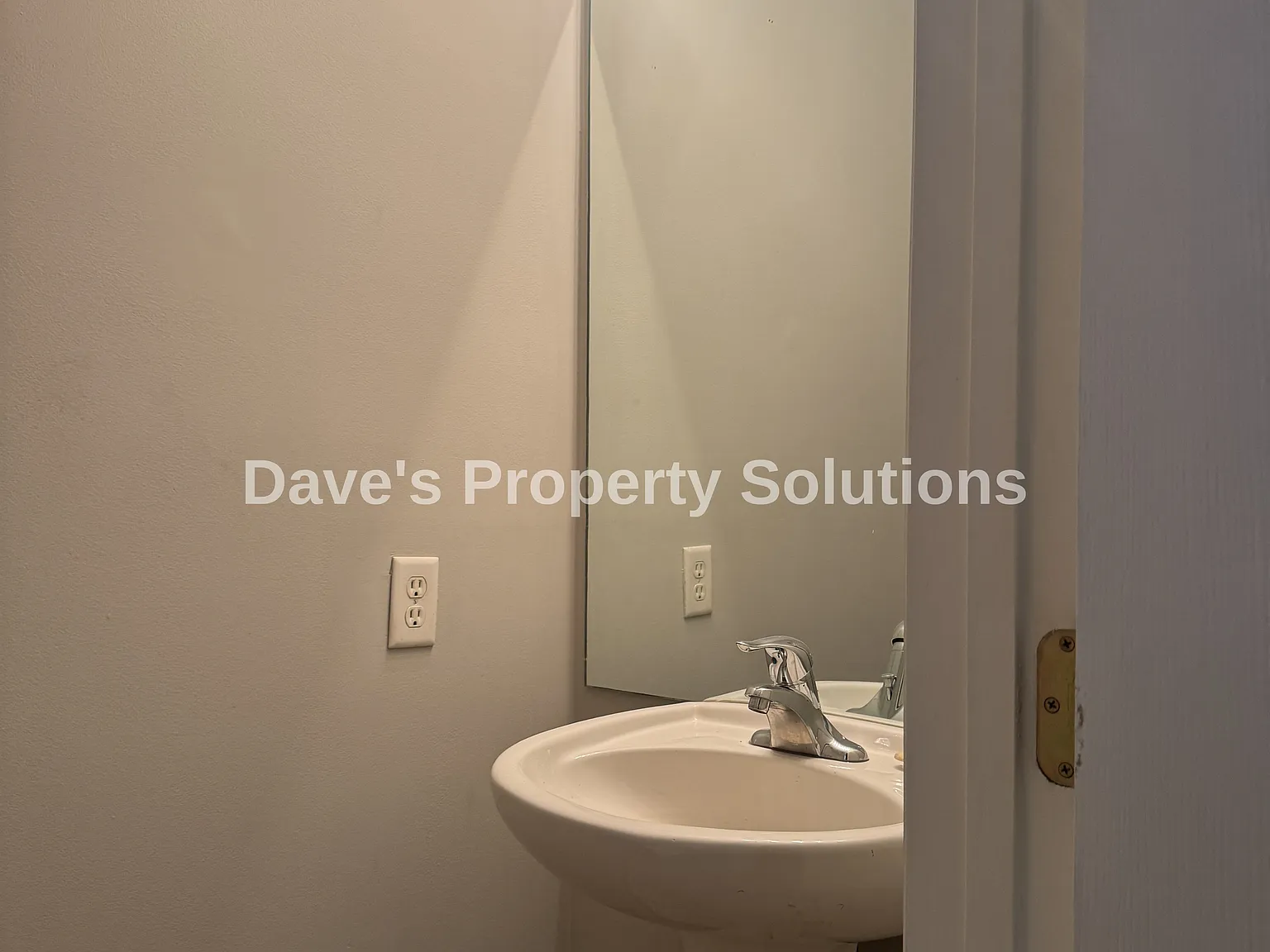 3 bed, 3.5 bath, 1602 sqft, $1,650 — Photo 3