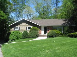 5 Charles Ln, Rye Brook, NY 10573