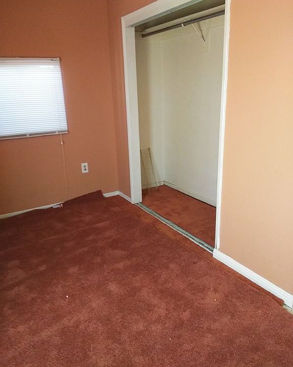 1st image of 118 W Wilson Ave
