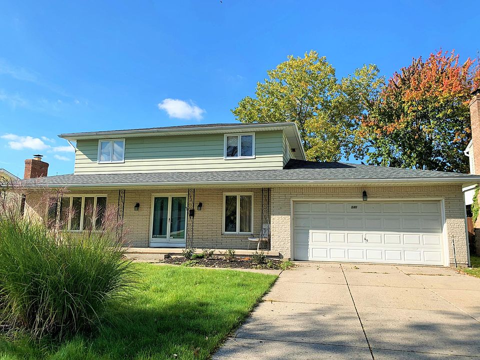 1st image of 140 Parkhaven Dr