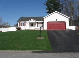 570 Victory Cir, Ballston Spa, NY 12020