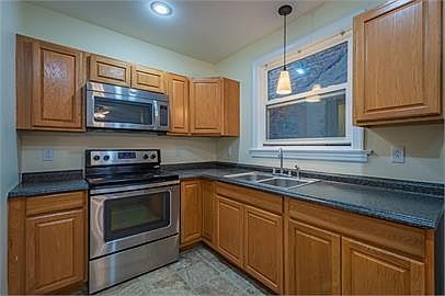 2nd image of 132 S Pennsylvania Ave #10490224