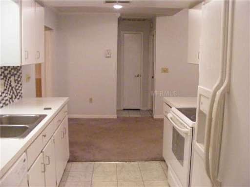 4th image of 914 Hillgrove Ln