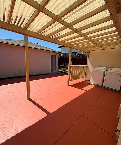 539 Chiquita Ave — Photo 24