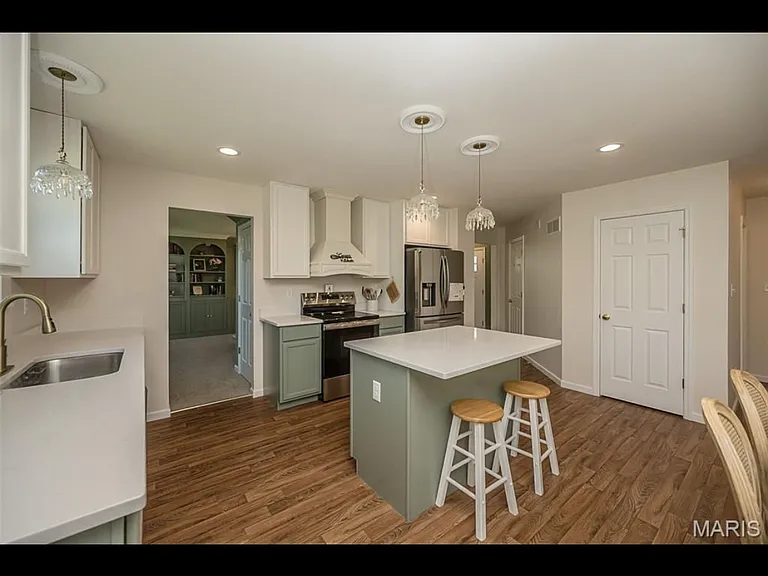 347 Cumberland Ct — Photo 17