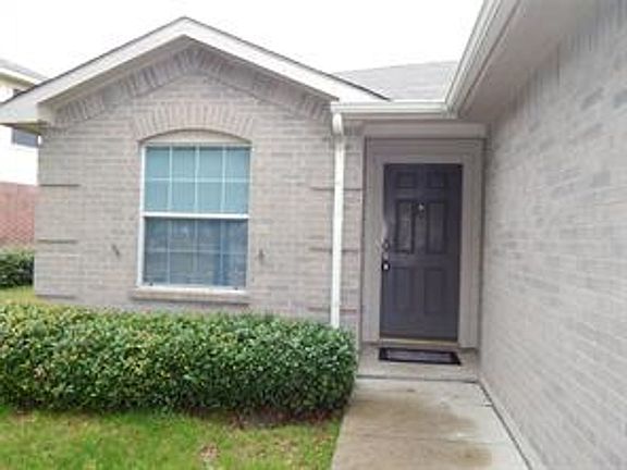 2nd image of 316 Meadow Park Dr