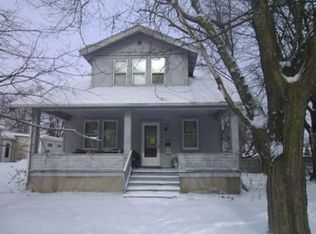 412 4th St, Beaver Dam, WI 53916