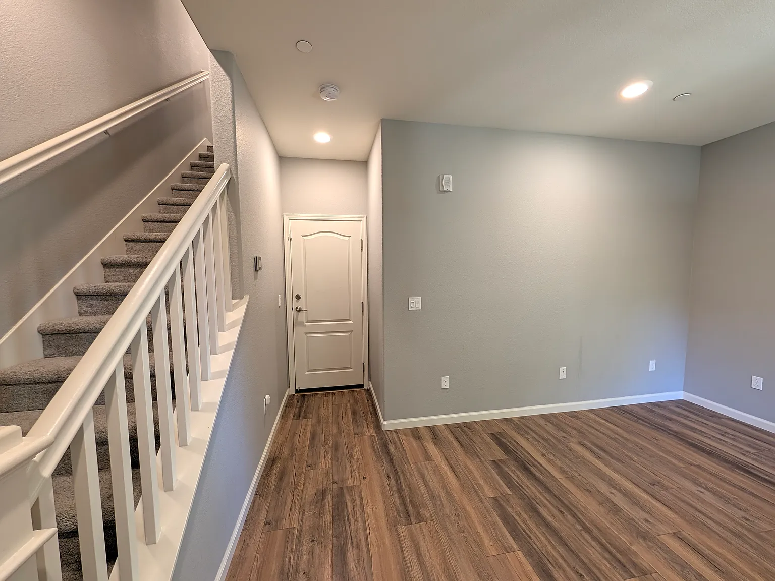 3 bed, 1611 sqft, $3,950 — Photo 3