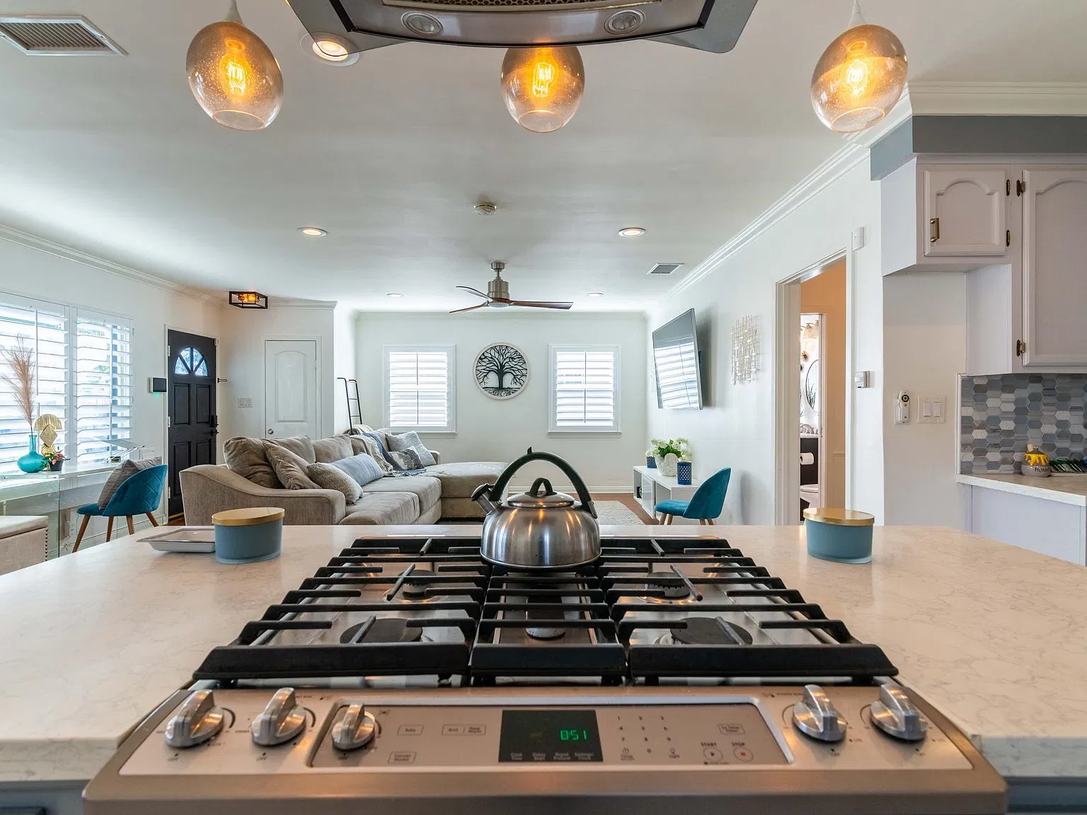 3 bed, 1523 sqft, $6,800 — Photo 3