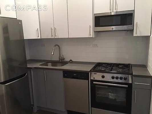 Rented by Compass | media 23