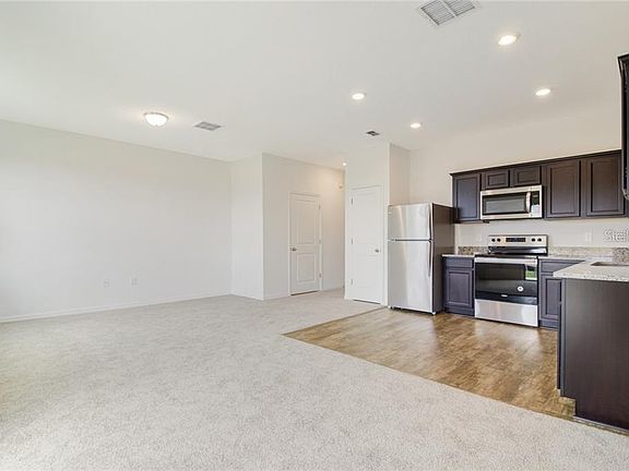 3rd image of 716 Madison Pl