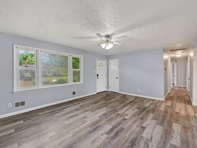 601 Rock Dr — Photo 3