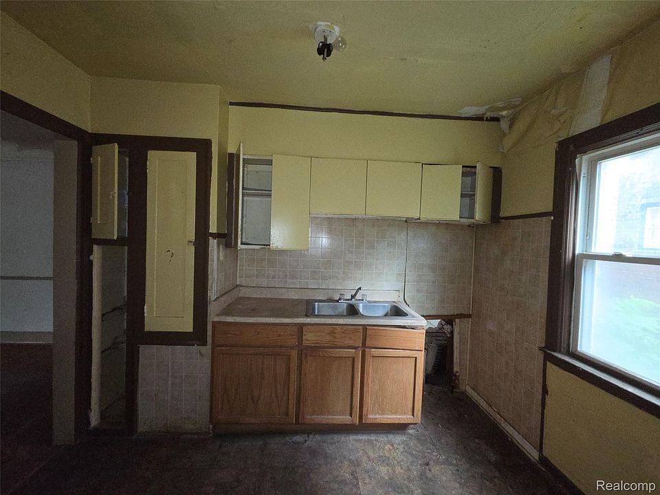 16th image of 5310 Grayton St