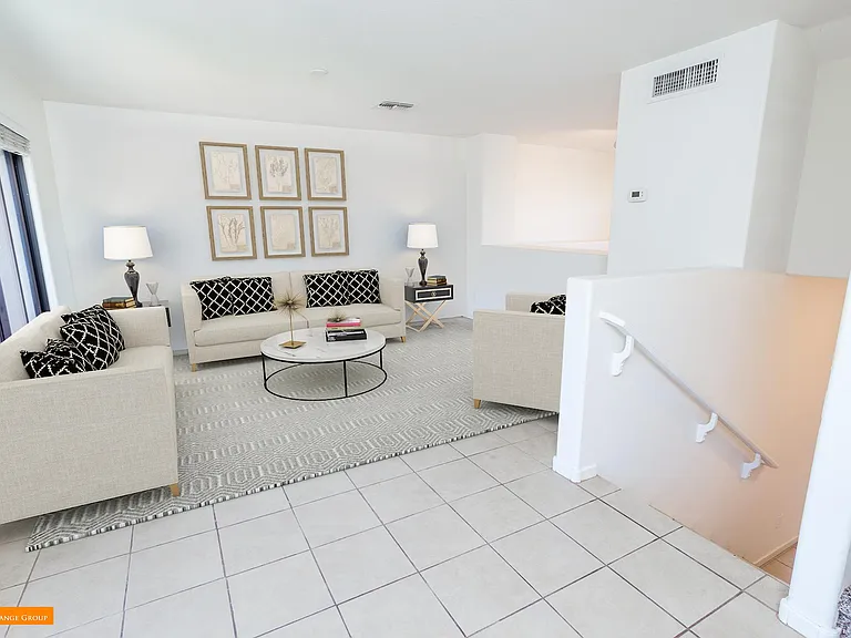 330 S Farmer Ave #331 — Photo 4