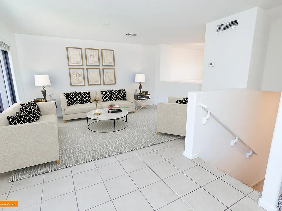 330 S Farmer Ave #331