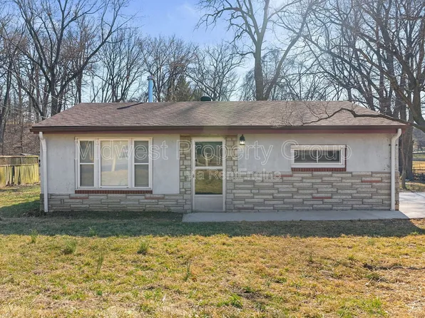 17 Marie Dr, Saint Charles, MO 63301