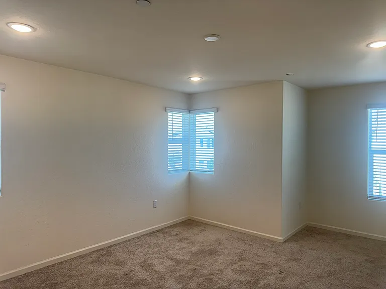 2040 N Brindac Ln — Photo 8