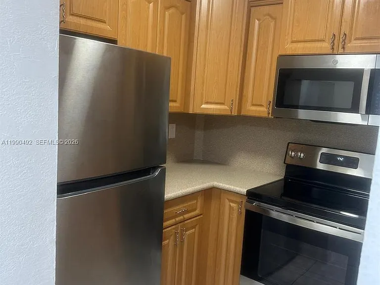 2565 W 56th St #209 — Photo 2