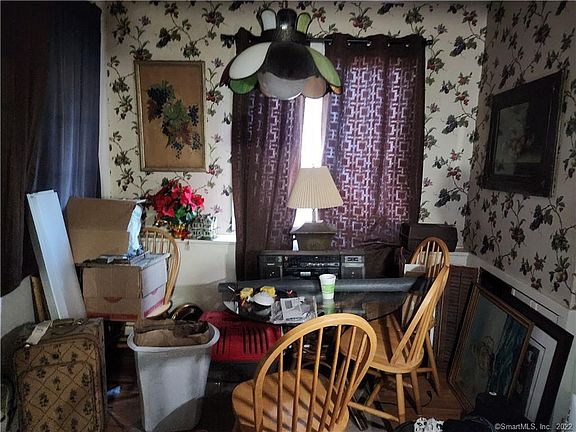 5th image of 58 Brownson Dr