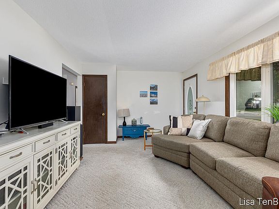 5th image of 5614 Marlin Ave