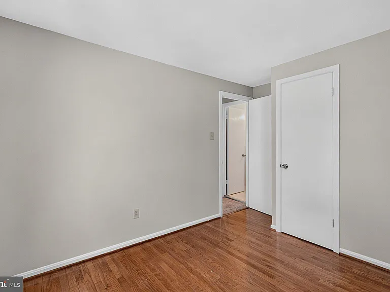 8228 Goldstream Ct — Photo 23