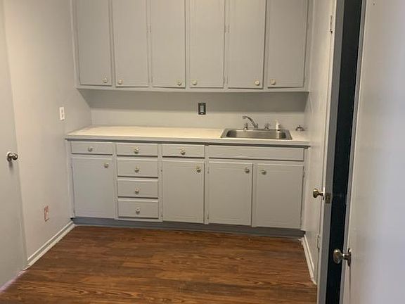 4th image of 406 W Upshur Ave #406
