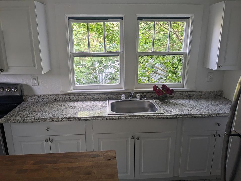 1st image of 204 Mullally St #4