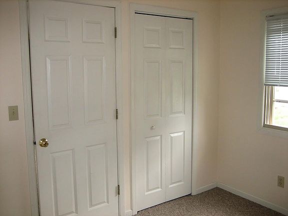 5th image of 721 Losey Blvd N