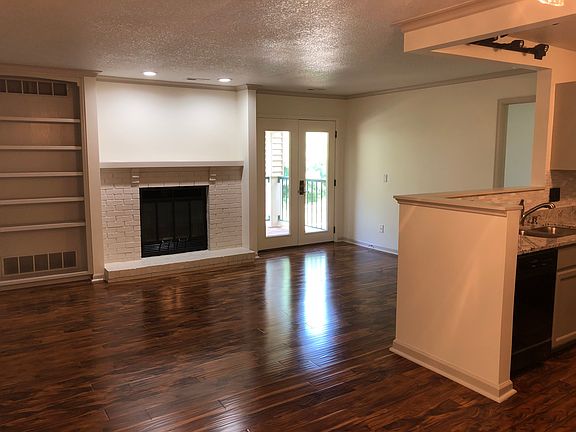 3rd image of 4910 Pleasant St Unit 24