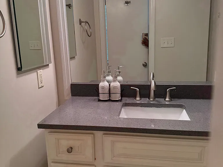 2704 Farmstead Rd SE — Photo 17