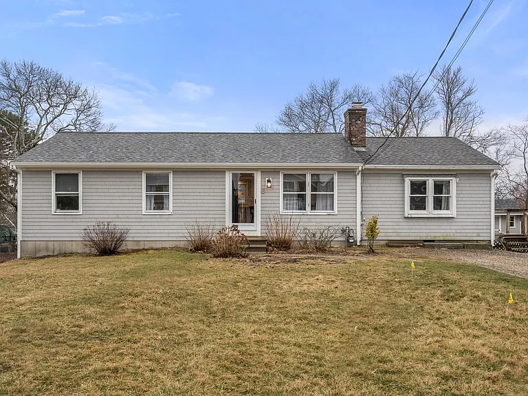 96 Knott Ave — Photo 23