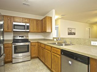 211 Coosawatchie St, Summerville, SC 29485
