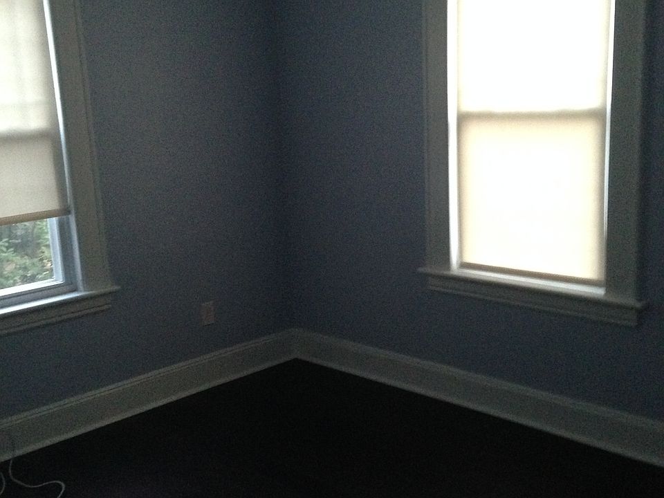 Bedroom #1 w full closet