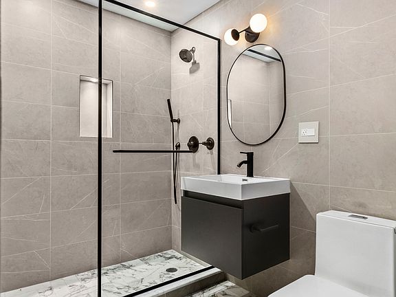 5th image of 1015 President St #1F