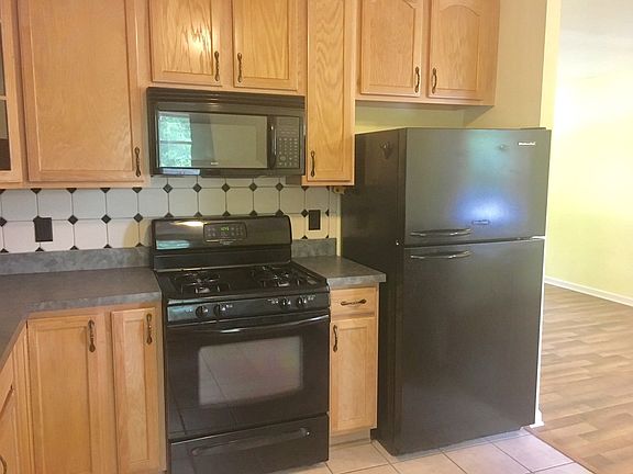 4th image of 124 Sunshine Ln