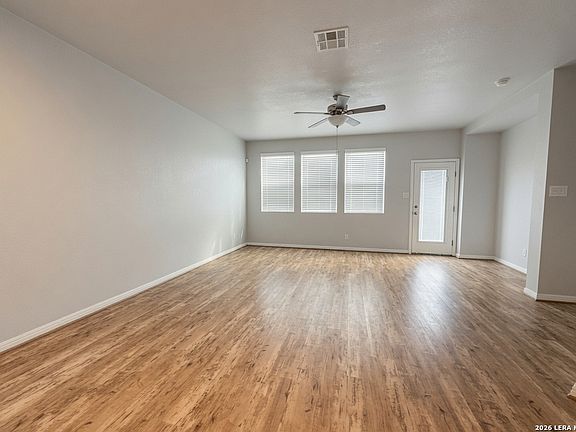 2nd image of 11682 Tribute Oaks